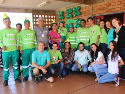 Garoto comemora aniversário com festa temática da CG Solurb